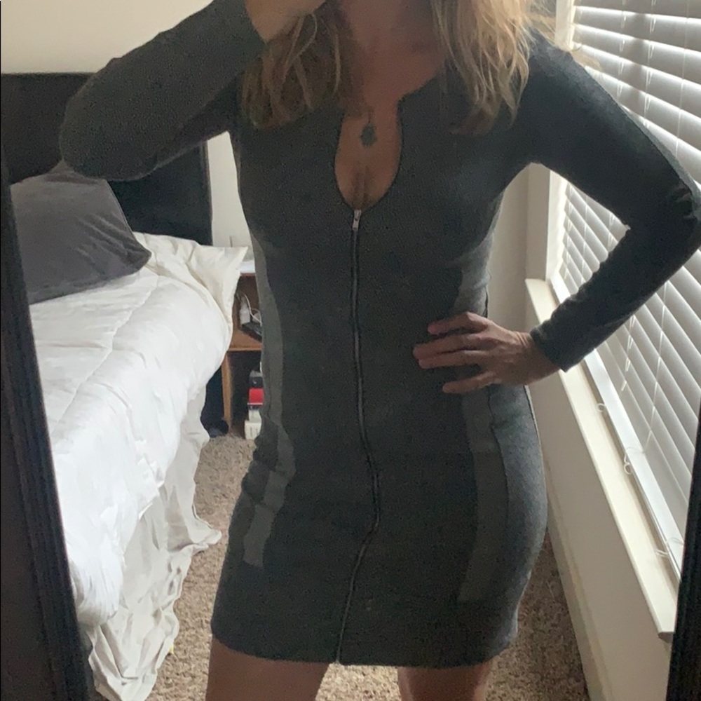 🔥 sale!! Theory sz 6 zip front mini dress